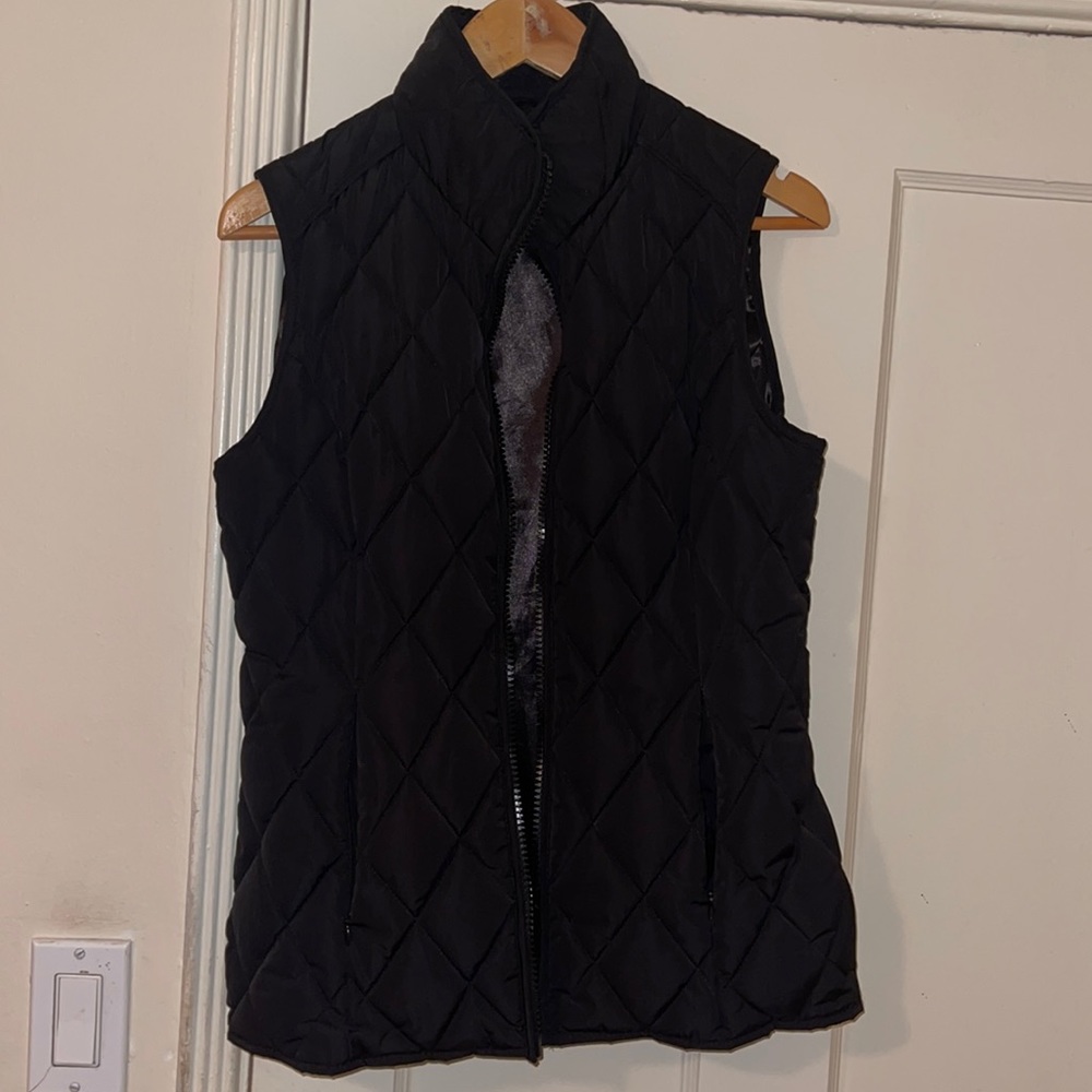 Small black Clavin Kline quilted vest
